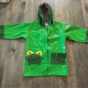 Kidorable Green Raincoat with Frog - size 4/5